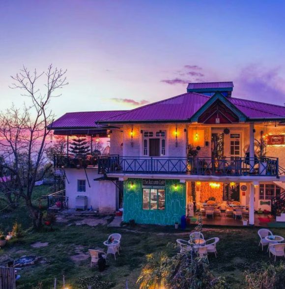 Amber Retreat - Cafe & Boutique Lodge