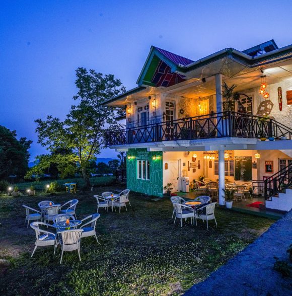 Amber Retreat - Cafe & Boutique Lodge