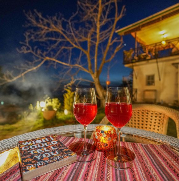 Amber Retreat - Cafe & Boutique Lodge