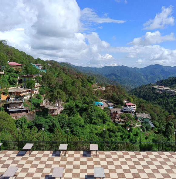 Mountain Crest Hotel