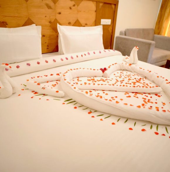 Mountain Crest Hotel