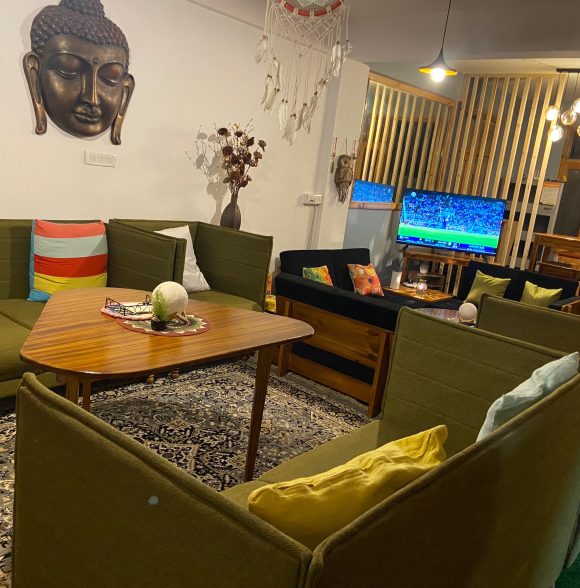 Tranquil Escape | River-View Retreat