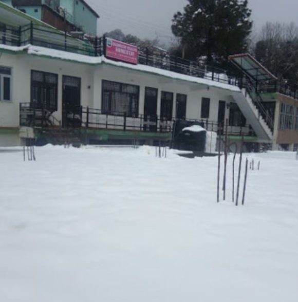 Evergreen Escape | A Cozy Stay in Dalhousie