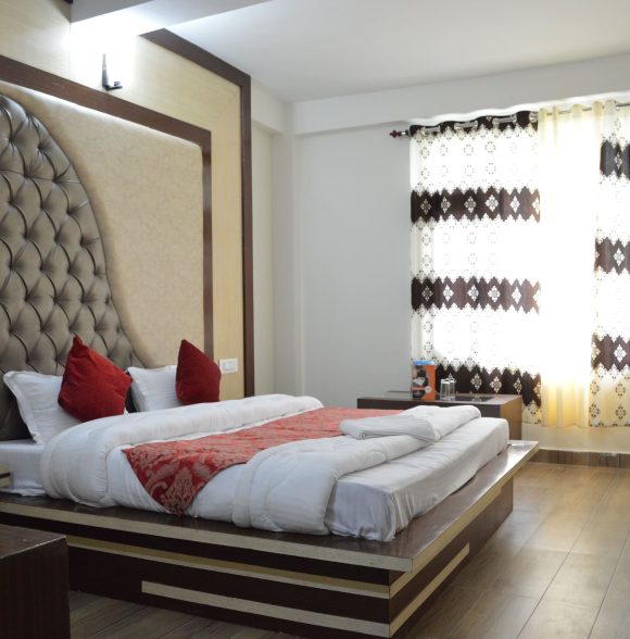 Rustic Retreat | Cozy Village Homestay