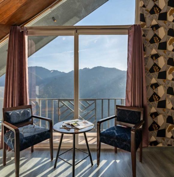 Luxury Mountain Retreat in Mashobra - Homestay in Himachal