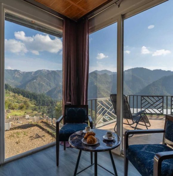 Luxury Mountain Retreat in Mashobra - Homestay in Himachal