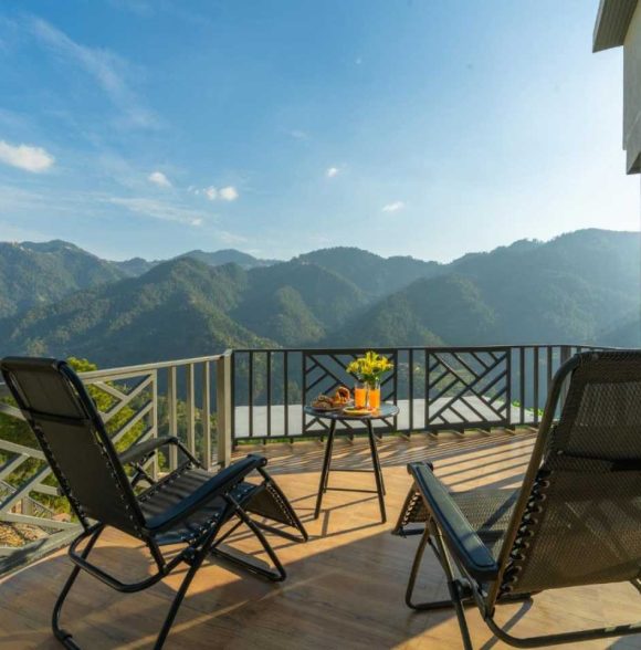Luxury Mountain Retreat in Mashobra - Homestay in Himachal